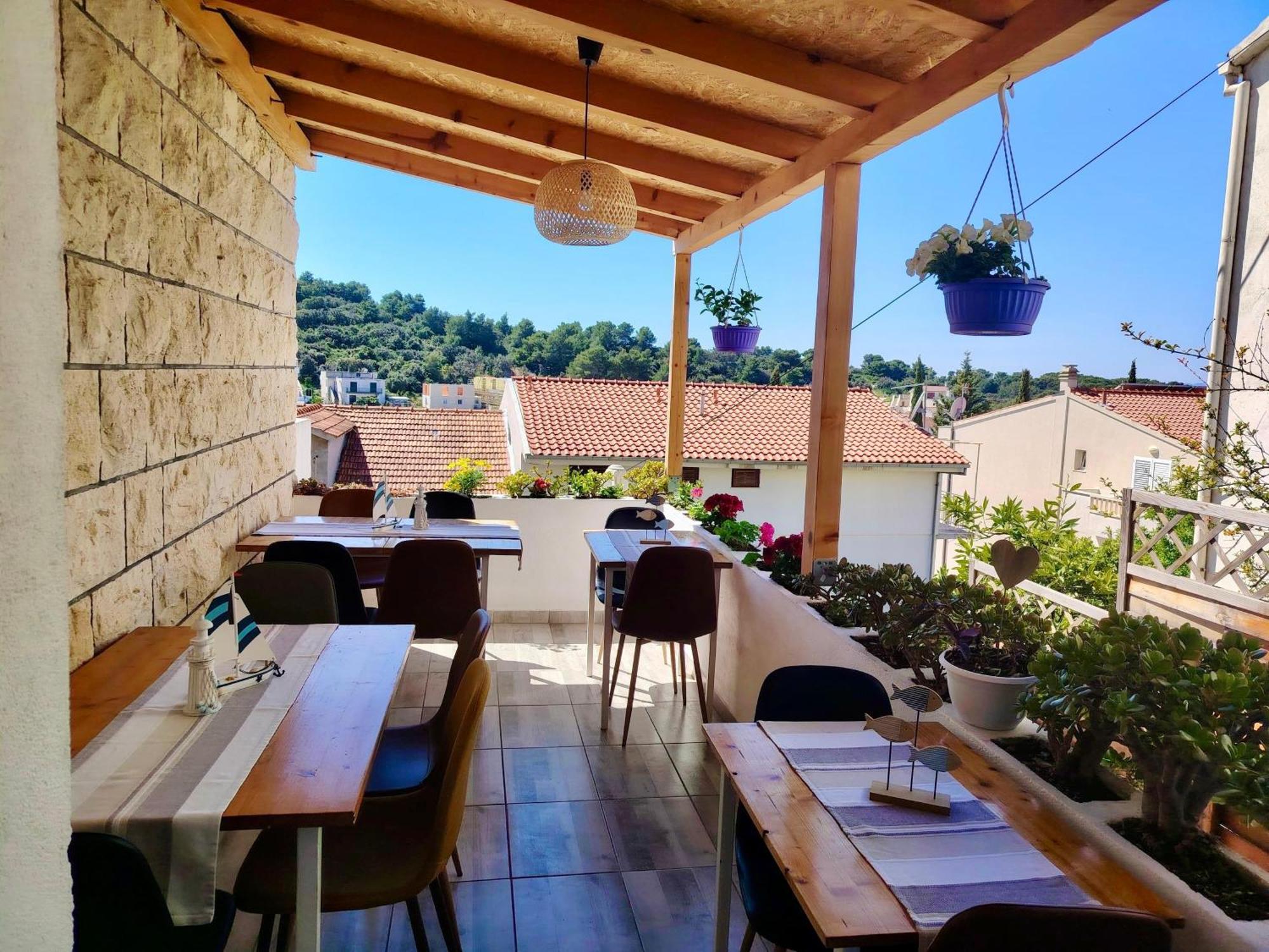 B&B Buzolic Hvar Town Extérieur photo
