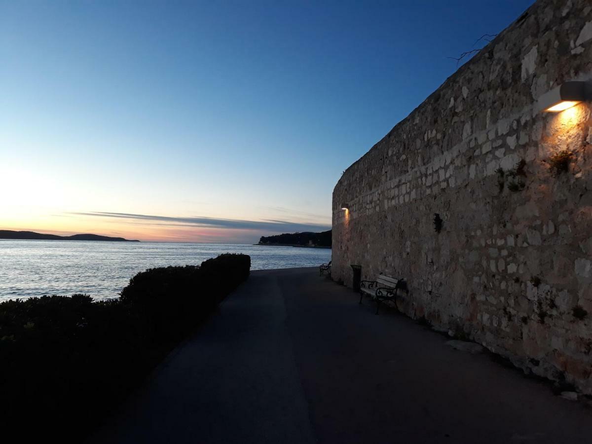 B&B Buzolic Hvar Town Extérieur photo